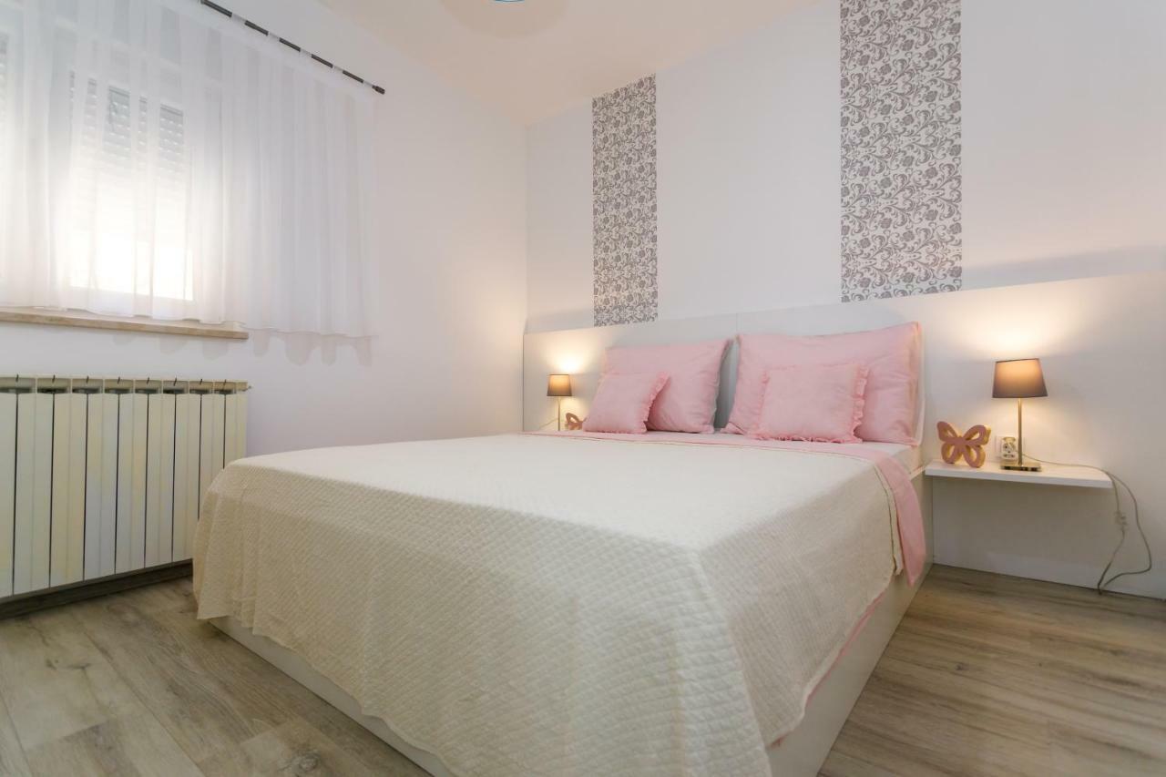 Apartmani Brajutovci 26 Kornić Zewnętrze zdjęcie