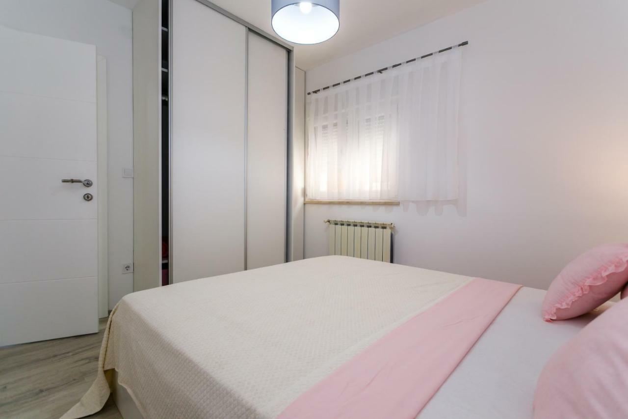 Apartmani Brajutovci 26 Kornić Zewnętrze zdjęcie