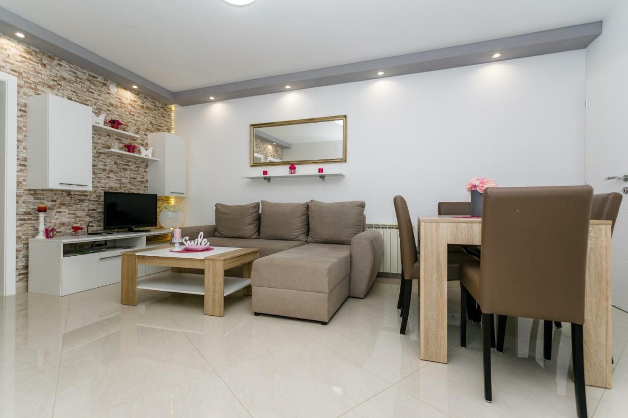 Apartmani Brajutovci 26 Kornić Zewnętrze zdjęcie